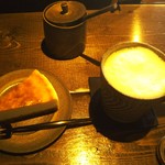 喫茶カルメル堂 - チーズケーキ＆カフェオレ