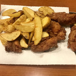 カレーコレクション ディースパイス - 揚げたてフライドチキンとポテト