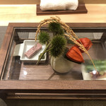 銀座 大石 - フレンチ風八寸。「これだけは食べられないものを添えています。季節を感じてください」とのこと。