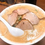 けんちゃんラーメン - ねり胡麻タップリ。