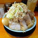 ラーメン 盛太郎 - チャーシュー麺、煮玉子940円（野菜マシマシ、脂少し）