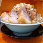 ラーメン 盛太郎 - チャーシュー麺、煮玉子940円（野菜マシマシ、脂少し）