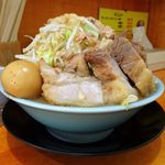 ラーメン 盛太郎 - チャーシュー麺、煮玉子940円（野菜マシマシ、脂少し）