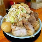 ラーメン 盛太郎 - チャーシュー麺、煮玉子940円（野菜マシマシ、脂少し）