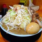 ラーメン 盛太郎 - チャーシュー麺、煮玉子940円（野菜マシマシ、脂少し）