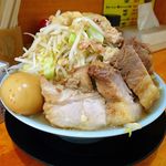 ラーメン 盛太郎 - チャーシュー麺、煮玉子940円（野菜マシマシ、脂少し）