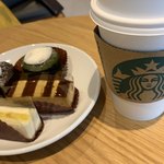 スターバックスコーヒー - 2019/10 ディカフェ スターバックス ラテ HOT Tall ¥430、レアチーズバー ¥240、キャラメルクランブルバー ¥240、チョコ in チョコレート ¥240、抹茶 in 抹茶  ¥240