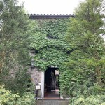 Brasserie Nakagawa - 2019/10 昭和事件簿の中でもとりわけ有名な あさま山荘事件 の舞台となった長野県軽井沢町の別荘地の 軽井沢レイクニュータウン内にあるブラッセリーナカガワ