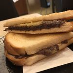 むらやま - 小倉チーズトースト アップ