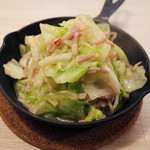 トンテキ食堂8 - キャベツのニンニク蒸し(600円)