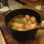 PASTAVOLA - マシュルームと芽キャベツと生ハムのアヒージョ