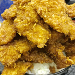 ニコニコ亭 - どこを見てもカツだらけで大変壮観です【料理】