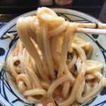 丸亀製麺 - 明太チーズ釜玉　麺リフト