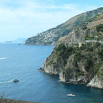 Terrazza Belvedere - 崖下に見えるでしょ？洞窟