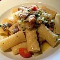 ボーン グランデ アリア - マンガリッツァポークと白菜の白ワイン煮込みソース ショートパスタ