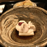 髙橋 謙太郎 - タラの白子、落花生豆腐、ザクロ乗せ