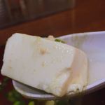 テールラーメンやま田 - 湯豆腐
            とろろ昆布の味が良いな。