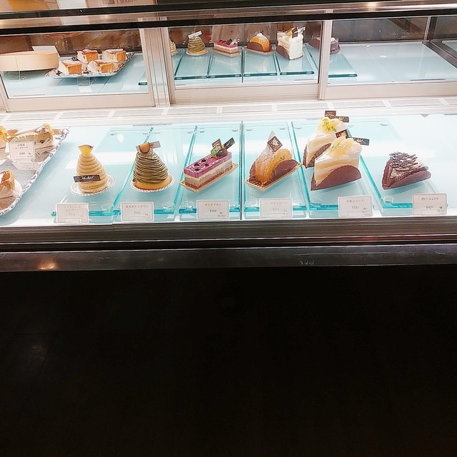 チーズケーキと ショコラ By ふろまーじゅ 鳥羽国際ホテル ホテルショップ 鳥羽 ケーキ 食べログ