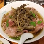 麺屋 六感堂 - ★元祖★ 牛蒡清湯(サロマ黒牛炙りリブロース添え)