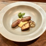 セルサルサーレ - 猪のサルシッチャ スモークしたマッシュポテト 焼き野菜と