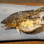 柳家 - 岐阜県馬瀬川(まぜがわ)の子持ち鮎の塩焼き