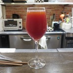 トリワイン ＰＩＫＯＳＨＨＨＵ - ハバネロビールのレッドアイ