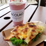 NICOLAO Coffee And Sandwich Works - こはるフラッペ(649円)、ピッツァビアンカパニーノ/スパイシーチキン(436円)