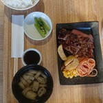 Suteki Tan - サーロインステーキ定食