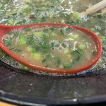 豚骨ラーメン 新井商店 - 豚骨スープ