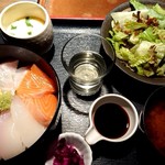曼荼羅舎 - 海鮮丼ランチ(980円＋税)