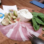 ラ ピニャータ - ブッラータ