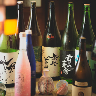 厳選した日本酒、プレミアム日本酒も含めて常時30種類以上♪
