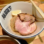 麺ファクトリー ジョーズ - 自家製太麺、炙り&レアチャーシュー