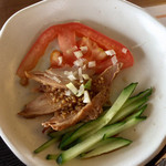 老板飯店 - トマト、キュウリ、鶏肉