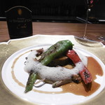 リョウリヤ ステファン パンテル - 仔牛のロティと赤グラス