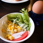 エルカホン - サラダ・ゆで玉子