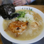 極上拉麺専門店 穴場 - 特製魚鶏豚骨醤油