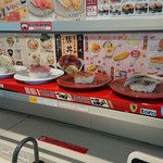 魚べい - 下のレーンはF１