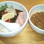 むぎとオリーブ - 鶏・蛤のつけ麺