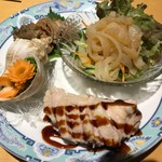Taiwan Ryouridaisukiya - 冷製前菜盛り合わせ　1400円
                        つぶ貝、クラゲ、蒸し鶏