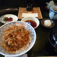 割烹 天ぷら 三太郎 - かき揚げ丼　１３００円