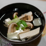 うを徳 - 2019.10 余市ブリ、岩手松茸、京都白菜（しろな）のお椀