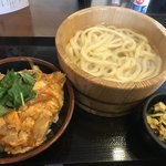 Marugame Seimen - 鶏親子丼小390円と釜揚げうどん並290円