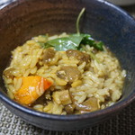 かたつむり - あかやまどり茸と玉子茸の雑炊UP