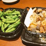 北の味紀行と地酒 北海道 - 枝豆、鮭皮チップス