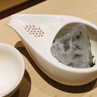 天麩羅とお蕎麦　三輪 - コースが始まってすぐに、玉露が用意。低温(氷)でじっくり抽出させます。