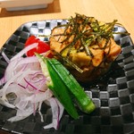 炭火焼鳥と水炊き 五郎一 - ササミとアボカドのワサビ醤油和え