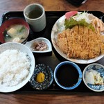 キッチンたうち - とんかつ定食 ㊤