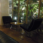 レフェルヴェソンス - インテリア／１階ウエイティングルーム