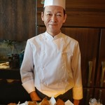 とんかつ マンジェ - 超常連さんと常連三人の計四人(笑)
      一同に集うのは珍しい(笑)マスターも笑顔でした♪